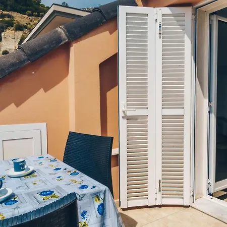 115 Mansarda Punta Sole Bordighera, Vista Mare E 5 Minuti Dalla Spiaggia * Ospedaletti