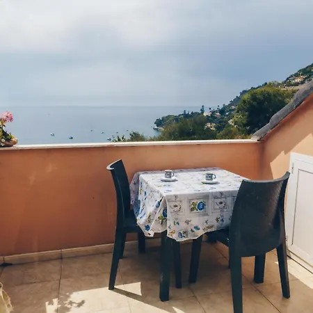 115 Mansarda Punta Sole Bordighera, Vista Mare E 5 Minuti Dalla Spiaggia Ospedaletti